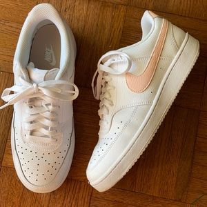 ITEM RESERVED Nike Court Vision Low Sneakers